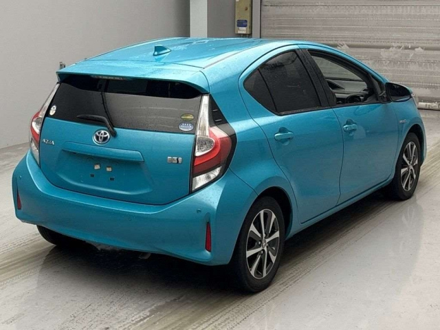 TOYOTA AQUA 2018