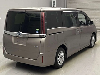 TOYOTA NOAH 2020