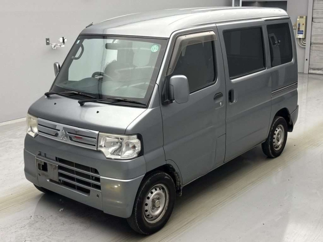 MITSUBISHI MINICAB VAN 2012