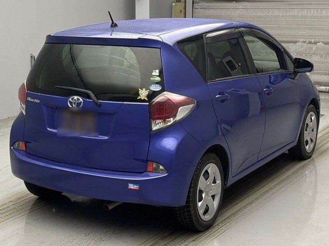 TOYOTA RACTIS 2015