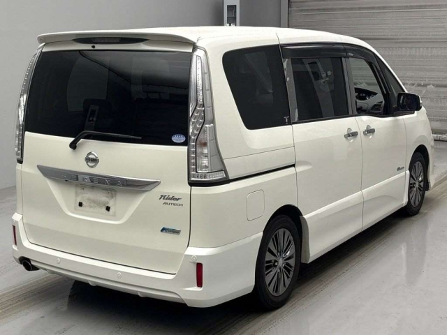 NISSAN SERENA 2015