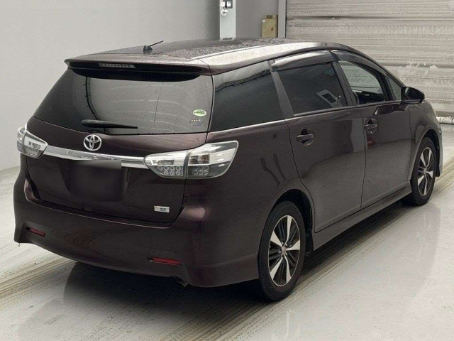 TOYOTA WISH 2012