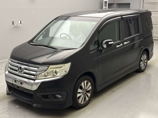 HONDA STEP WAGON 2013