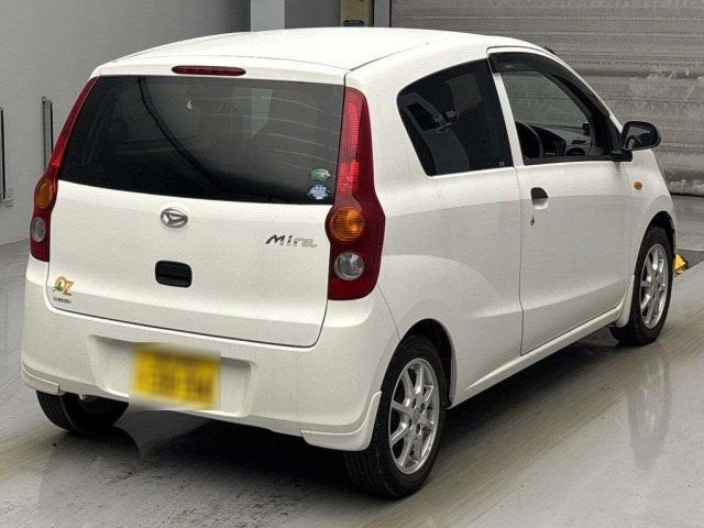 DAIHATSU MIRA 2016