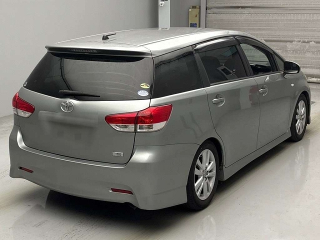 TOYOTA WISH 2009