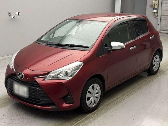 TOYOTA VITZ 2018