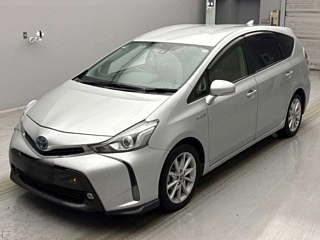 TOYOTA PRIUS ALPHA 2016
