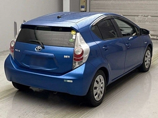 TOYOTA AQUA 2013