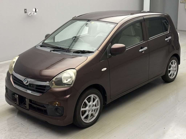 DAIHATSU MIRA E S 2013