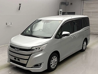TOYOTA NOAH 2020