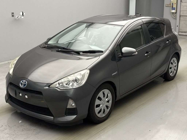 TOYOTA AQUA 2012