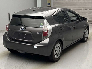 TOYOTA AQUA 2012