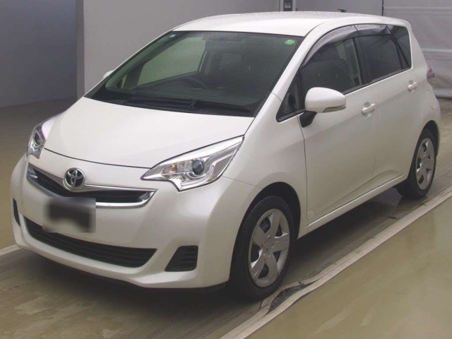 TOYOTA RACTIS 2015