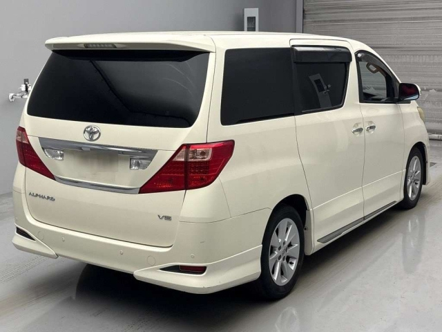 TOYOTA ALPHARD 2008