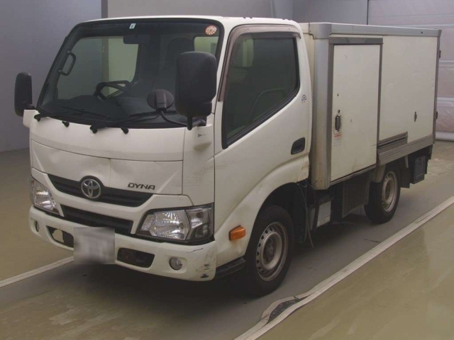 TOYOTA DYNA 2017
