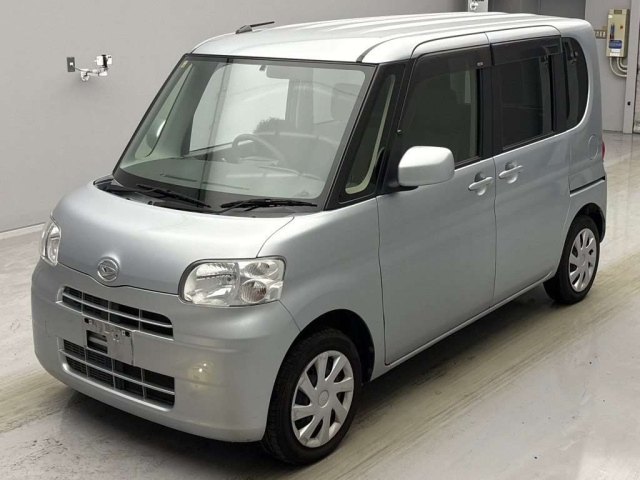 DAIHATSU TANTO 2012
