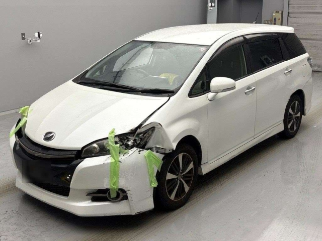 TOYOTA WISH 2014