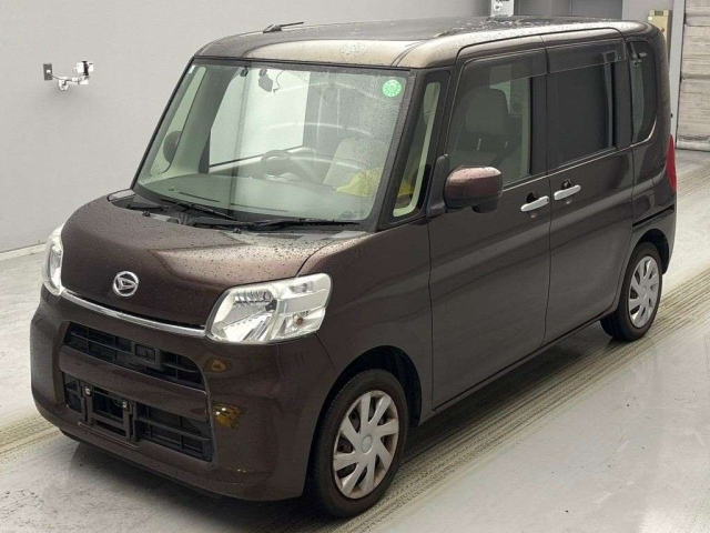 DAIHATSU TANTO 2015