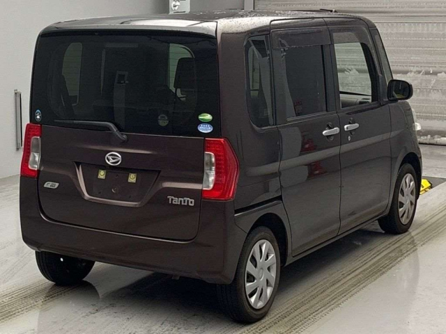 DAIHATSU TANTO 2015