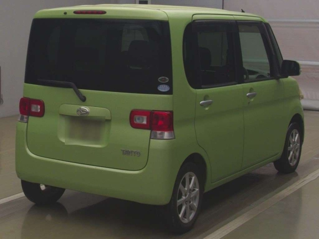 DAIHATSU TANTO 2010