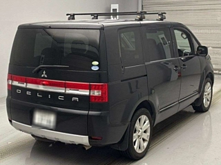 MITSUBISHI DELICA D5 2010