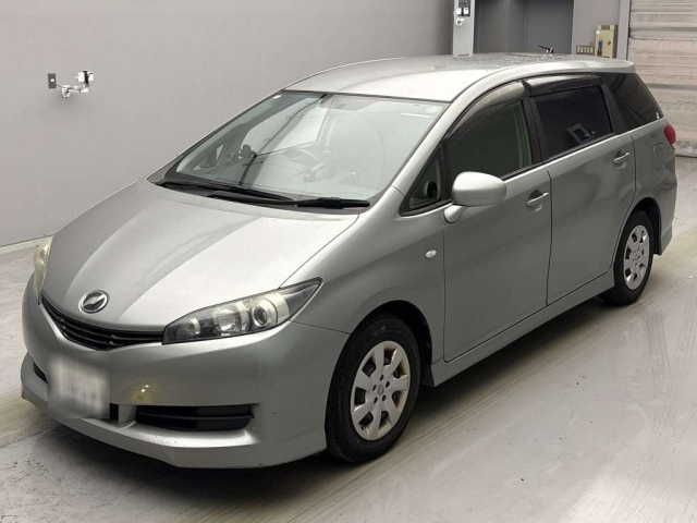 TOYOTA WISH 2012