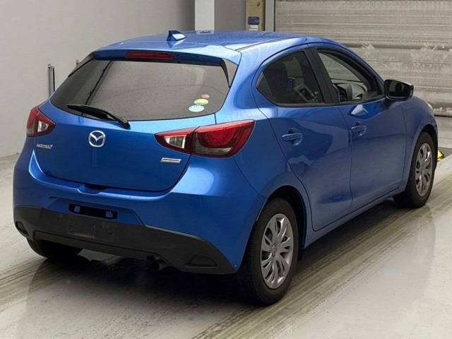 MAZDA DEMIO 2015