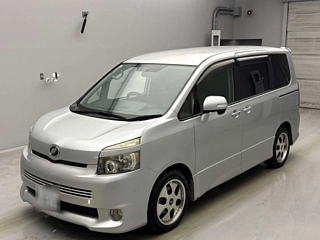 TOYOTA VOXY 2009