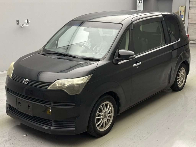TOYOTA SPADE 2013