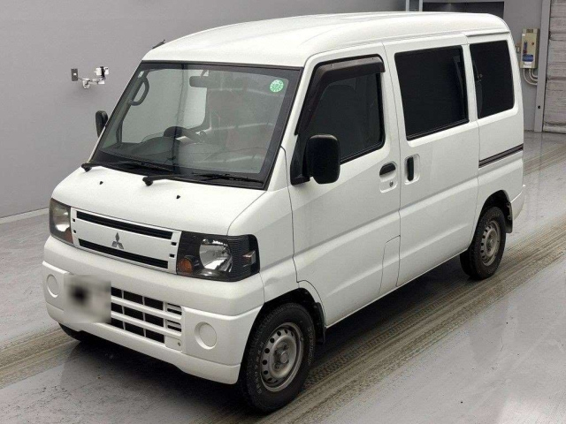 MITSUBISHI MINICAB VAN 2010