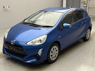 TOYOTA AQUA 2016