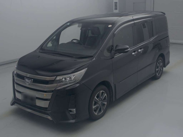 TOYOTA NOAH 2020