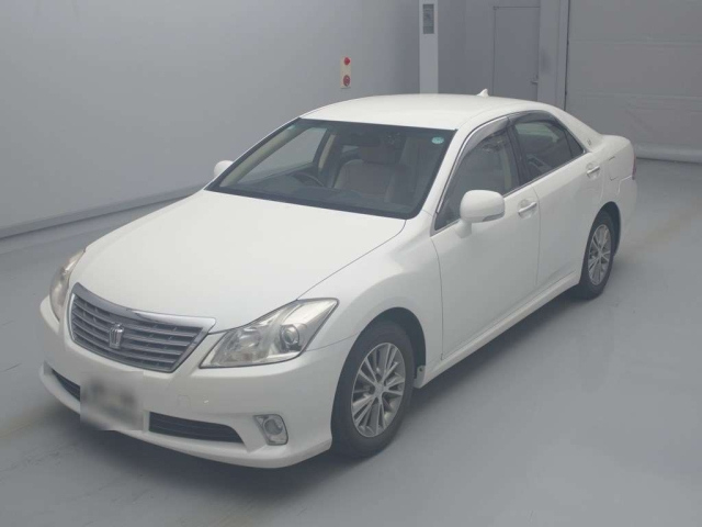 TOYOTA CROWN 2010