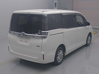 TOYOTA VOXY 2019