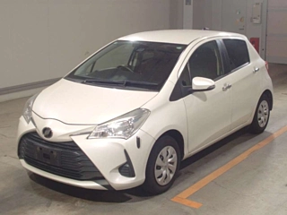 TOYOTA VITZ 2018