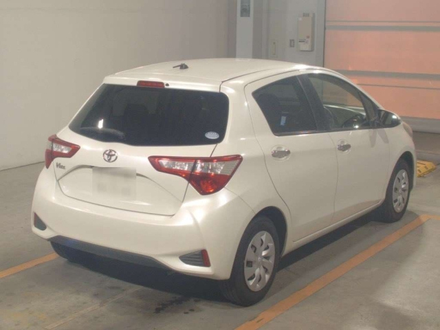 TOYOTA VITZ 2018