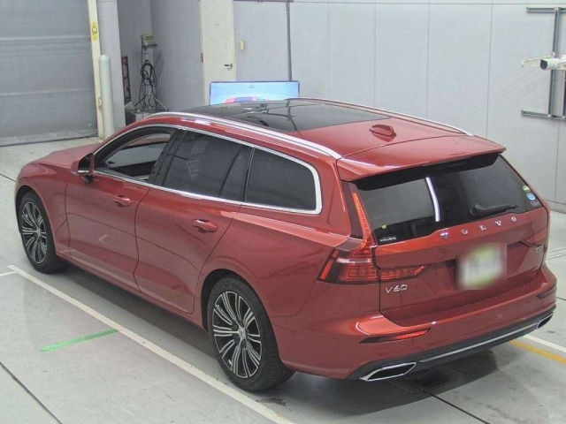 VOLVO V60 2018