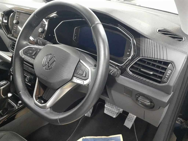 VOLKSWAGEN T-CROSS 2021