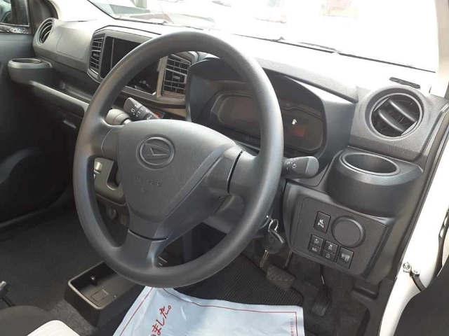 DAIHATSU MIRA E S 2025