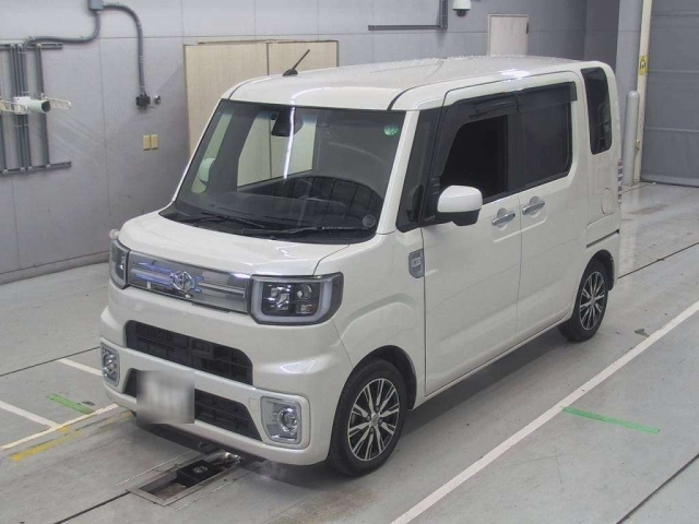 TOYOTA PIXIS MEGA 2017