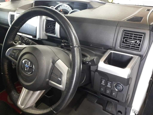 TOYOTA PIXIS MEGA 2017