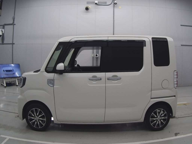 TOYOTA PIXIS MEGA 2017