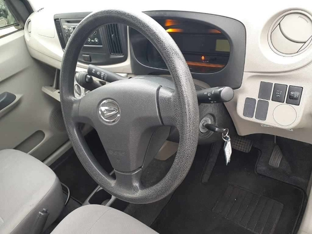 DAIHATSU MIRA E S 2014