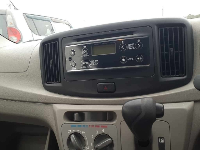 DAIHATSU MIRA E S 2014