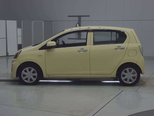DAIHATSU MIRA E S 2014