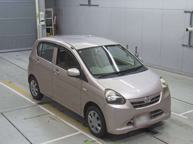 DAIHATSU MIRA E S 2012