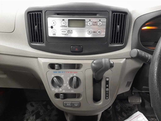 DAIHATSU MIRA E S 2012