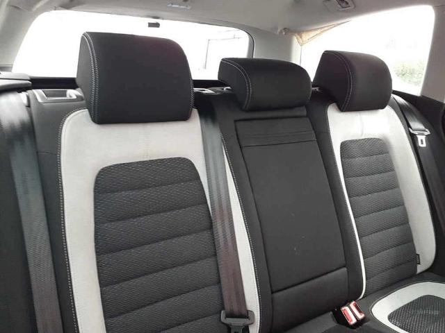 VOLKSWAGEN PASSAT VARIANT 2014