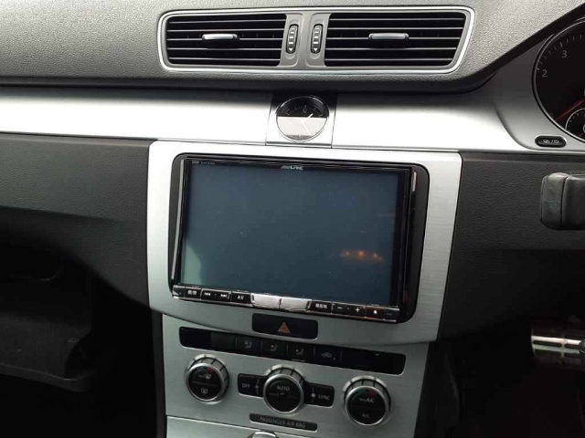 VOLKSWAGEN PASSAT VARIANT 2014