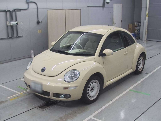 VOLKSWAGEN NEW BEETLE 2010